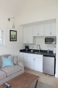 Cozy 1 bedroom Nano Cottage - Image 2