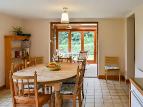 Cottage with garden | River view - Image 5