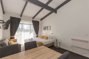 23 at the Gables - Image 5