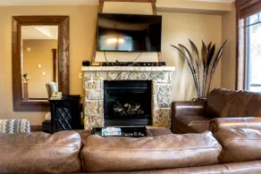 Crystal Peak Lodge 3 Bedroom Ski In, Ski Out Slopeside Condo At The Base Of Peak 7 - Image 5