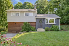 Stylish 4BR Home w/ EV Charger | Fam & Pet Ready - Image 3