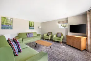 Family 2-Bed Apartment | Near Lancaster | Sleeps 6 - Image 2