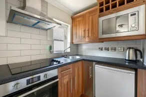 Modern 1-Bed House | Countryside Resort | Sleeps 4 - Image 4