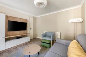 Modern 1-Bed House | Countryside Resort | Sleeps 4 - Image 5