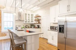 Cozy 2BR w/ Garage + Private Yard | German Village - Image 3