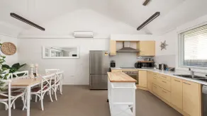 Little Kingsley Beach House - Image 3