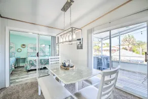 Boat Dock & Porch: Riverfront Retreat in Homosassa - Image 4