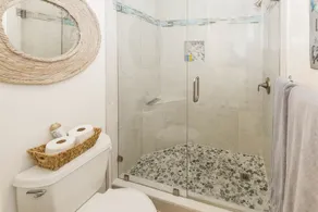 G305 North Coast Village- Upscale condo - Image 4