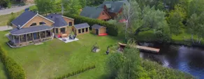 On the shores of St-Maurice | Spa & Private Dock, skiing - Image 2