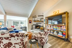 Modern Mountain Escape on Golf Course w/ Hot Tub! - Image 4