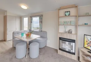 Caravan - Sleeps6-Pet friendly-Parking Available - Image 4