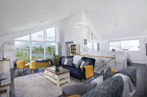 Swanpool View - Sea View - Free Parking - 500m from beach - Image 3