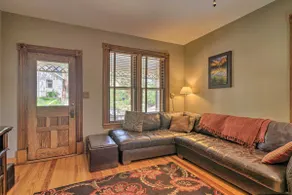 Historic Manitou Springs Victorian: Walk Downtown! - Image 4