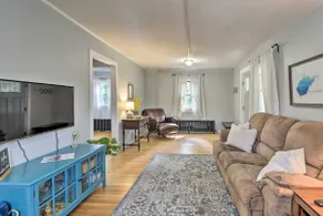 Enchanting Family House w/ Balcony < 3 Mi to WVU! - Image 5