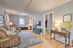 Enchanting Family House w/ Balcony < 3 Mi to WVU! - Image 4