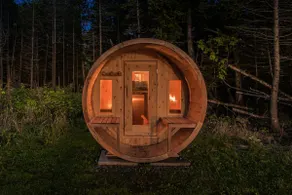 Luxury Tobermory Retreat Modern Home and Hot Tub - Image 3