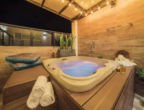 Penthouse Jacuzzi • El Peñón's Best Location - Image 2