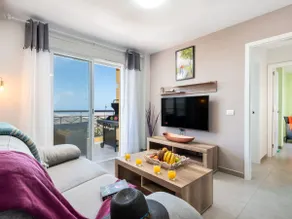 2M Parque la Reina Elegant View - Image 3