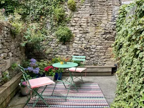 Charming Weaver's Cottage in Historic Frome - Image 2