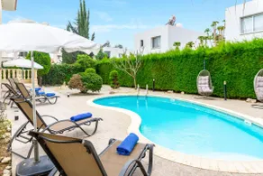 Villa Deja Blue by Ezoria Villas in Coral Bay - Image 2