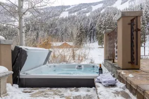 Luxury Warm Springs River Home - Image 4