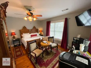 Crimson · Bama B&B - Crimson Suite - Image 2