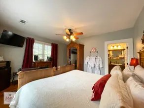 Crimson · Bama B&B - Crimson Suite - Image 3