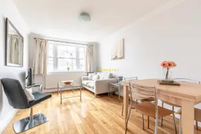 2 BED/2 BATH & FREE PARKING! ❤ CENTRAL WINDSOR ❤ - Image 4