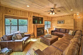 10 Mi to Grandfather Mountain: 'Wolfe Creek Cabin' - Image 4