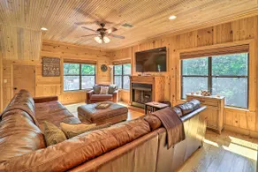10 Mi to Grandfather Mountain: 'Wolfe Creek Cabin' - Image 3