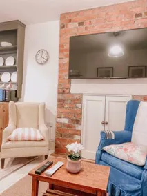 Stylish town centre apartments - Image 2