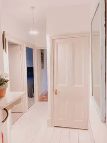 Stylish town centre apartments - Image 4
