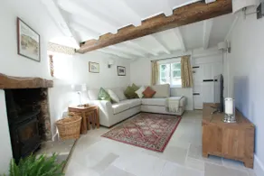 Honeysuckle Cottage- East Meon - Image 2