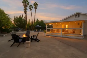 Hot tub, heated pool (82 degrees), gas fire pit - Image 5