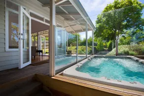 Sade's Daylesford - Outdoor Swim Spa! - Image 2