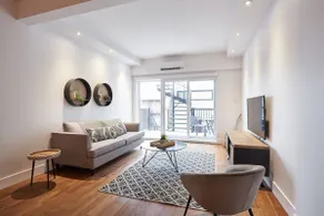 Hip, Stylish Apartment in Little Italy - Image 2