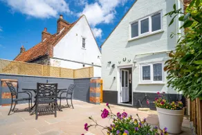 Seaside Cottage - Image 4