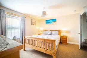 Seaside Cottage - Image 3
