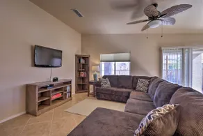 Inviting Retreat w/ Patio < 1 Mi to Colorado River - Image 4