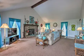 < 1 Mi to Lake! Osage Beach Home w/ Furnished Deck - Image 4