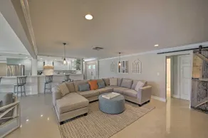 Family-Friendly Palm River Estates House! - Image 4