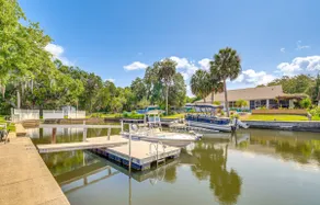 Dock, Kayaks & Bicycles: Crystal River Getaway! - Image 2