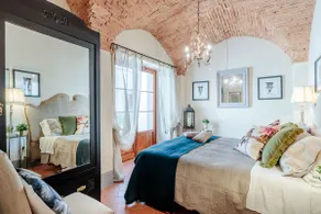 Villa Chianti, your Secret 4 Bedrooms Retreat with View over the Vineyards in Marcialla - Image 4