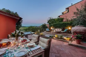 Villa Chianti, your Secret 4 Bedrooms Retreat with View over the Vineyards in Marcialla - Image 2