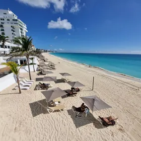 Beautiful oceanfront apartment 02 - Image 4