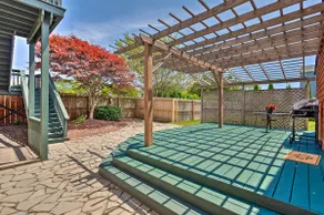 Coastal Abode w/ Beach Views, Walk to Beach & Bars - Image 2