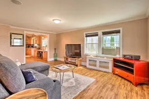 Coastal Abode w/ Beach Views, Walk to Beach & Bars - Image 3