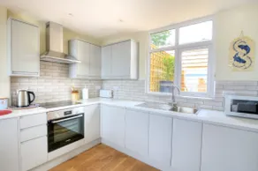 2 Beach Way House - Image 4