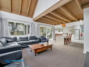 Snowy Chalet - Image 3