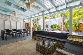 Southern Palms - Image 2